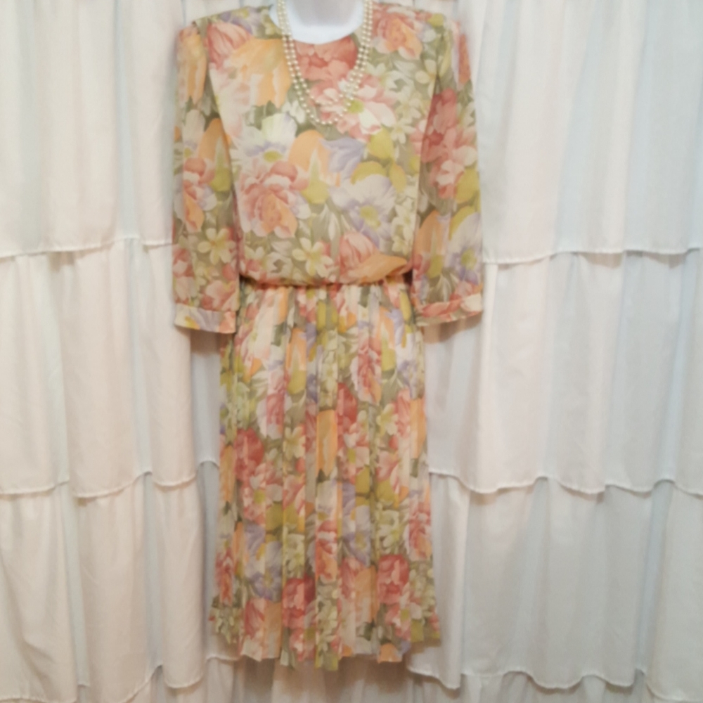 Vintage Cottage Dress Pleated Dress